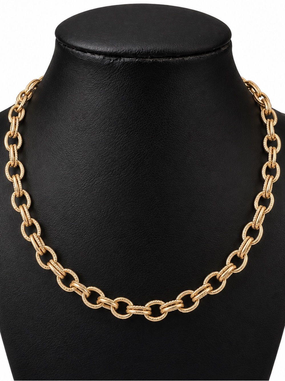 Vintage Sarah Coventry Gold Tone Chain Link Necklace 16” snap closure